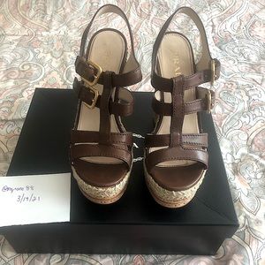 NEED SOLD ASAP Prada wedges EUC